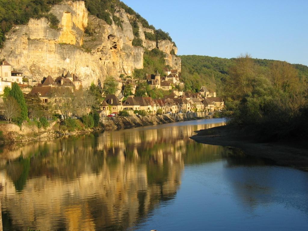 La Maison De Tari Vitrac  Bagian luar foto